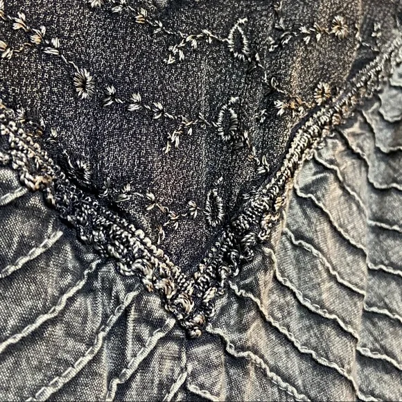 Urban Celt sleeveless grey maxi dress with tie waist - Picture 5 of 6